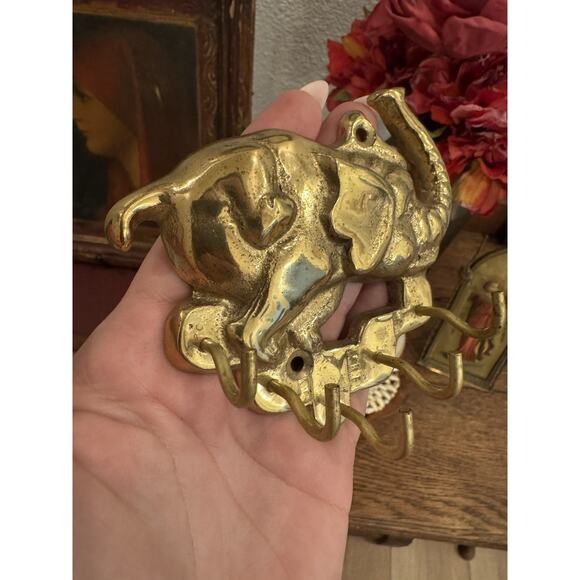 Brass Elephant Key Rack Hooks, Decorative Vintage Wall Mount Key Holder Small - Picture 8 of 14